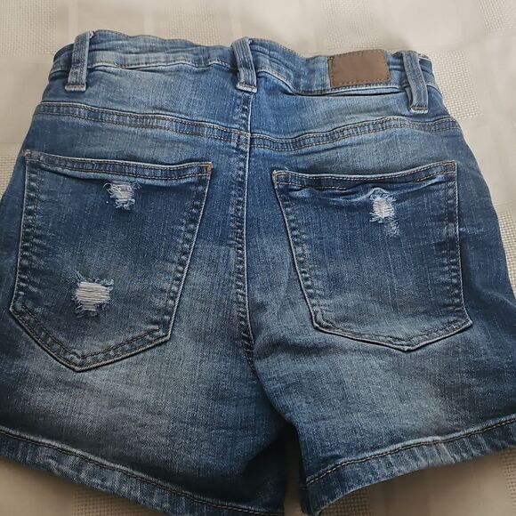 Denim Distressed Women's Shorts - Picture 7 of 16